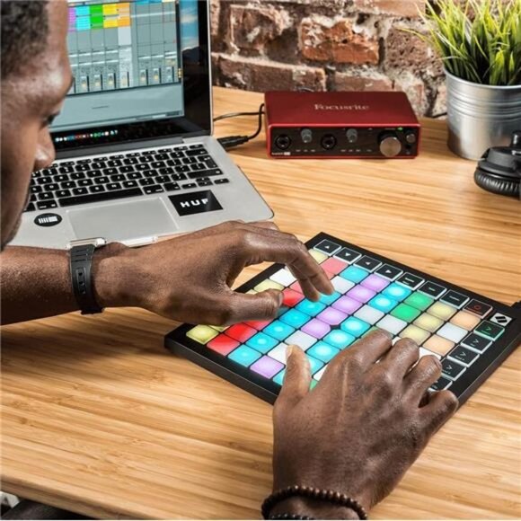 Novation Launchpad X Grid Controller for Ableton Live - Picture 3 of 6
